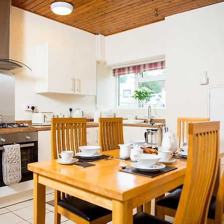 Awel Taf- Central Cottage Ideal For Families, With Parking セント・クリアーズ エクステリア 写真