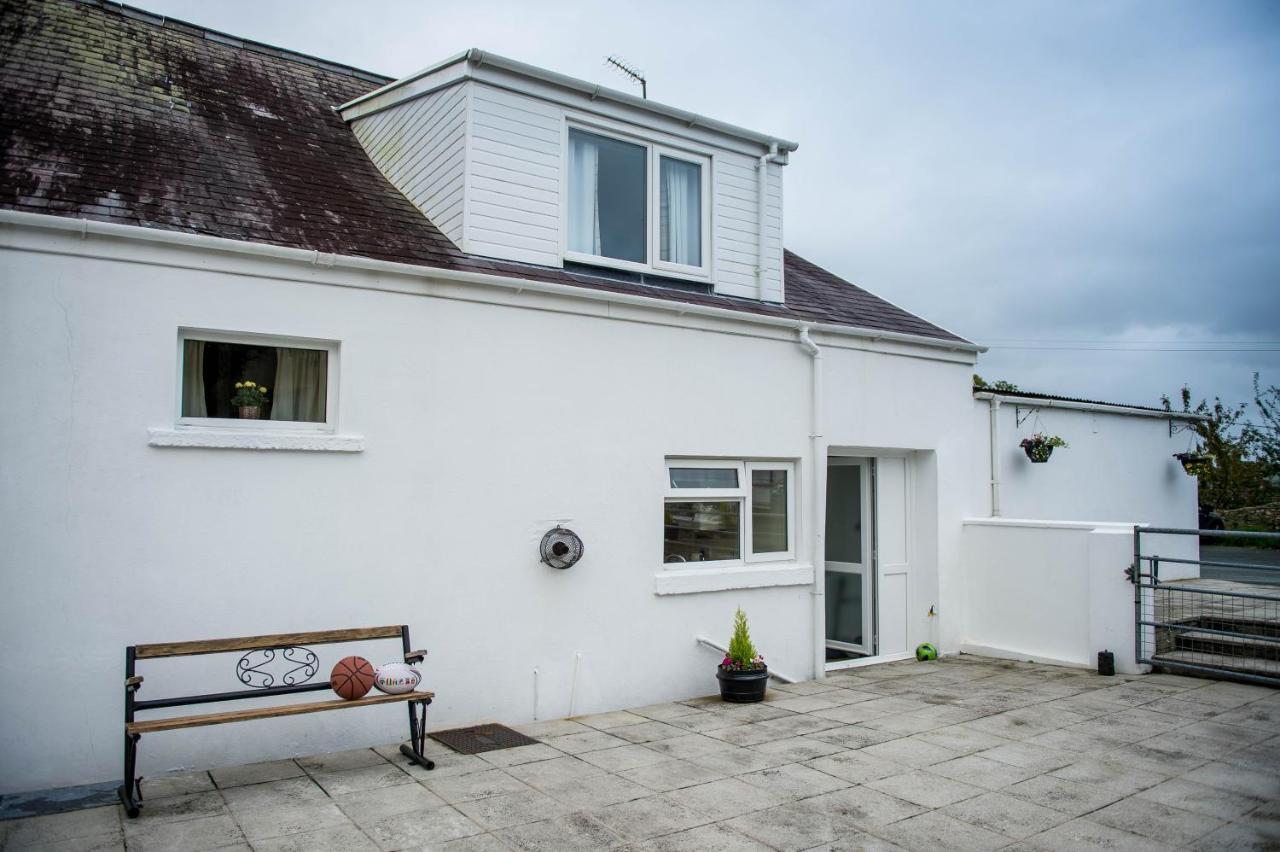 Awel Taf- Central Cottage Ideal For Families, With Parking セント・クリアーズ エクステリア 写真